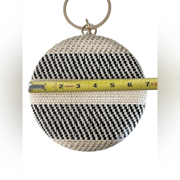 Savanna Cream Black Round Woven Crossbody Satchel Gold Chain Boho Bag Purse - Picture 11 of 13